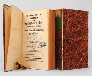 Los 465 - Blackstone, William - Handbuch des Englischen Rechts. Schleswig, Taubstummen-Institut, 1822 - 0 - thumb