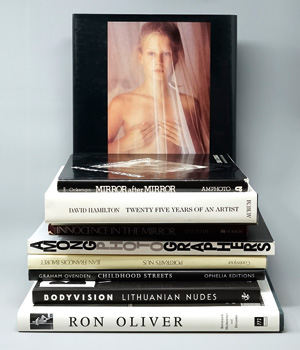 Lot 3455, Auction  125, Aktphotographie, Konvolut von 11 Fotobüchern. Verschiedene Verlage 1975-2007 . - Mit Widmungsexemplar von Graham Ovenden