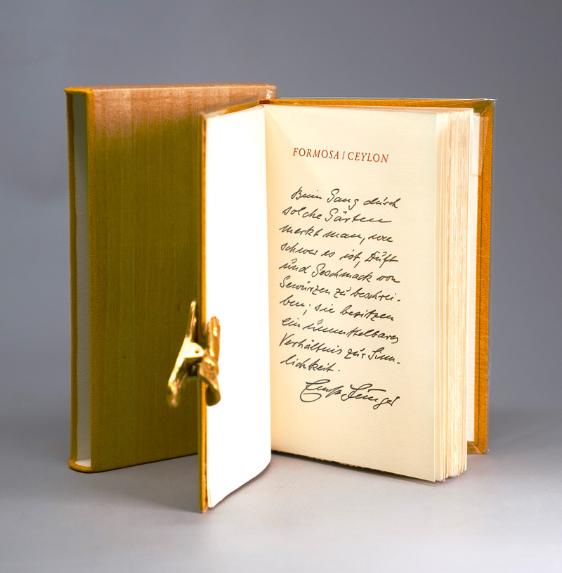 Lot 3233, Auction 126, Jünger, Ernst, Zwei Inseln. OMaroquin. Olten 1968. - Erste Ausgabe. - 55 Exemplare, mit ganzseitigem eigenh. Textzitat von E. J.